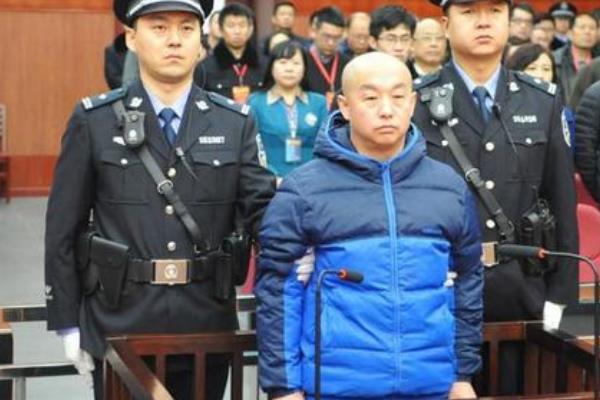 呼格吉勒图案追责结果:刑警长刘旭自杀(赵志红认罪死刑)39 / 作者:UFO爱好者 / 帖子ID:100701