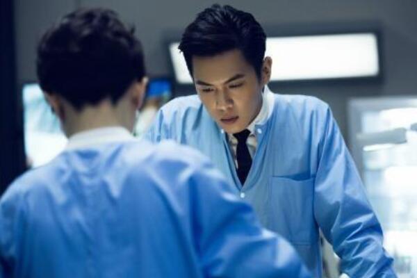 法医为什么害怕巨人观:高腐的尸体(蛆虫乱钻/内脏外露)192 / 作者:UFO爱好者 / 帖子ID:100597