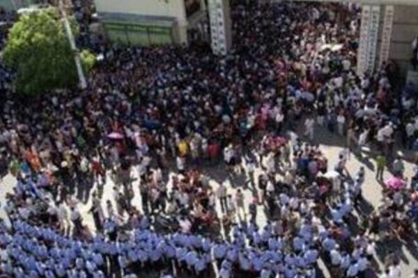 启东事件:最大规模的游行活动(10万启东人抵制排污)437 / 作者:UFO爱好者 / 帖子ID:100555