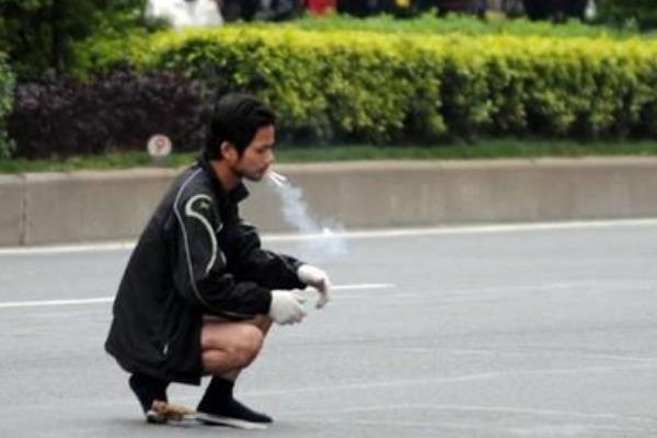 黎恩旺后来怎么了?东莞闹市双刀男被拘十天后释放625 / 作者:UFO爱好者 / 帖子ID:100510