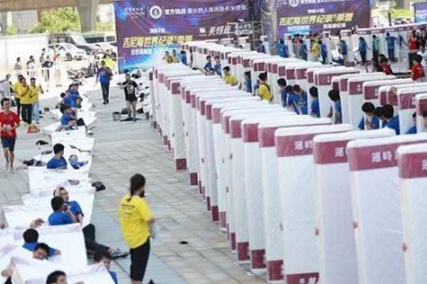世界上最长的人体多米诺:2016名武汉市民创奇迹(耗时14分)953 / 作者:UFO爱好者 / 帖子ID:90096