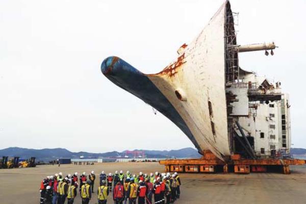 世越号事件真相是海祭吗?船沉三百人致死(官方阻止搜救)306 / 作者:UFO爱好者 / 帖子ID:99589