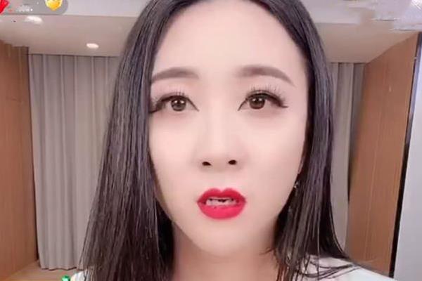快手网红张开凤是男的女的?网传曾去泰国做变性手术647 / 作者:UFO爱好者 / 帖子ID:73601