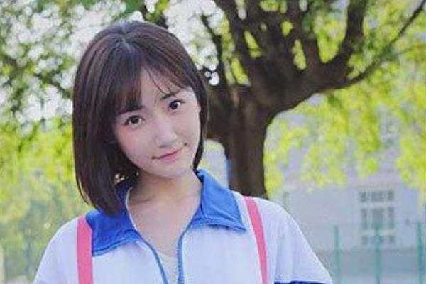 中国最美校服女生:被指青春度远超奶茶妹妹(毕业于中传)997 / 作者:UFO爱好者 / 帖子ID:70628
