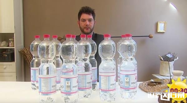 小伙儿患罕见尿崩症 边喝边尿一刻都不能停553 / 作者:UFO爱好者 / 帖子ID:68800