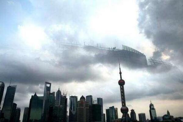 一张可怕的海市蜃楼图，天上高楼压抑的让人疯狂（十分钟后消失）495 / 作者:UFO爱好者 / 帖子ID:103582