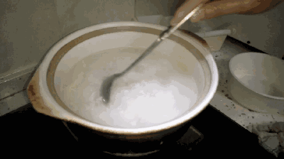 煮粥的小窍门，冷水浸泡半小时/开水下锅/不停搅动10分钟919 / 作者:UFO爱好者 / 帖子ID:91181