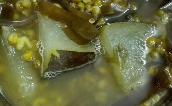 冬瓜海带汤的坏处，女性大姨妈期间禁用（平时喝可以减肥）675 / 作者:UFO爱好者 / 帖子ID:91097