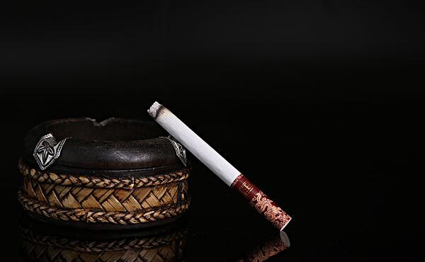 茶烟和香烟哪个危害大，香烟危害更大（长抽茶烟也易上瘾）62 / 作者:UFO爱好者 / 帖子ID:90780