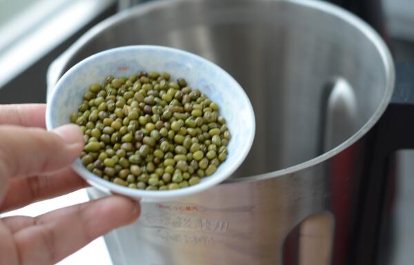 绿豆可以泡一晚上吗，加水超过绿豆3倍可以泡一晚上329 / 作者:UFO爱好者 / 帖子ID:90557