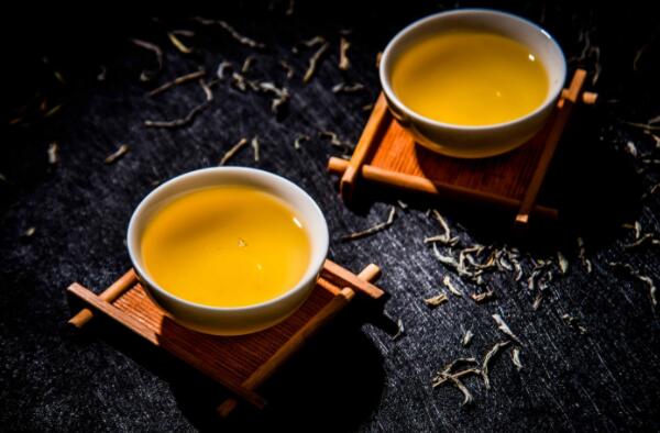 绿茶每一泡的时间，冲4泡/每一泡5分钟（茶水比例1:50）492 / 作者:UFO爱好者 / 帖子ID:90514