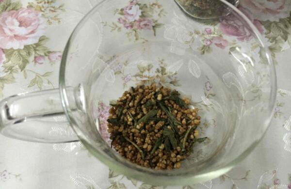 玄米茶的禁忌，孕妇喝了影响胎儿（与凉性食物同食肠胃会不适）576 / 作者:UFO爱好者 / 帖子ID:90511