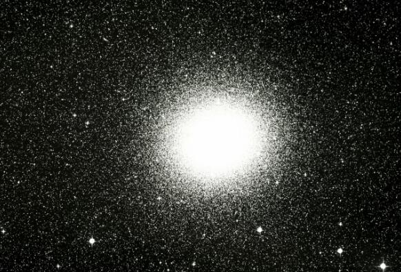 红巨星人马座kw，宇宙最大的恒星之一/可以装下10亿颗太阳540 / 作者:UFO爱好者 / 帖子ID:81621