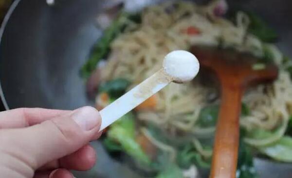 一克盐有多少，体积一个黄豆大小（重量一个1分钱硬币）483 / 作者:UFO爱好者 / 帖子ID:84619