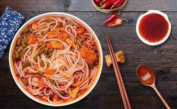 吃了过期5个月的螺蛳粉，出现呕吐、腹痛及时就医675 / 作者:UFO爱好者 / 帖子ID:80120