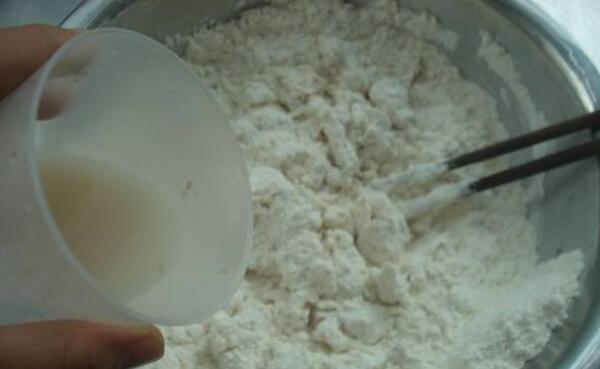 发面失败用白酒补救可以吗，可以（少量白酒/静置10分钟）594 / 作者:UFO爱好者 / 帖子ID:83050