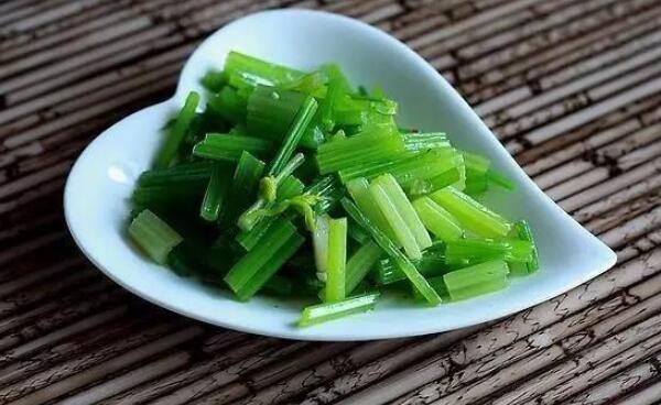 女人吃芹菜的坏处，吃多了腹痛、腹泻（男性吃多杀精）477 / 作者:UFO爱好者 / 帖子ID:82975