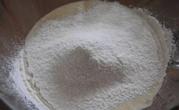 小麦粉能代替低筋面粉吗，可以（全麦面粉营养更丰富）942 / 作者:UFO爱好者 / 帖子ID:82819