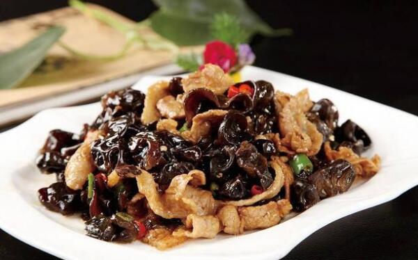 肉质鲜嫩小窍门，烹饪前加淀粉拌匀（烹饪时多放油）915 / 作者:UFO爱好者 / 帖子ID:82669
