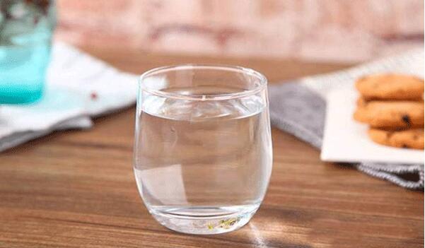 烧开水有白色沉淀物是，水碱或水垢 （碳酸钙和碳酸镁）663 / 作者:UFO爱好者 / 帖子ID:82590