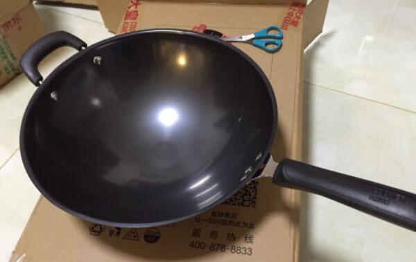 不粘锅的原理，锅内有特氟龙涂层（无毒易清洁不粘锅）296 / 作者:UFO爱好者 / 帖子ID:81803