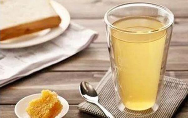 蜂蜜用什么水冲最好，40-50℃温水（水温不要超过60℃）871 / 作者:UFO爱好者 / 帖子ID:81706