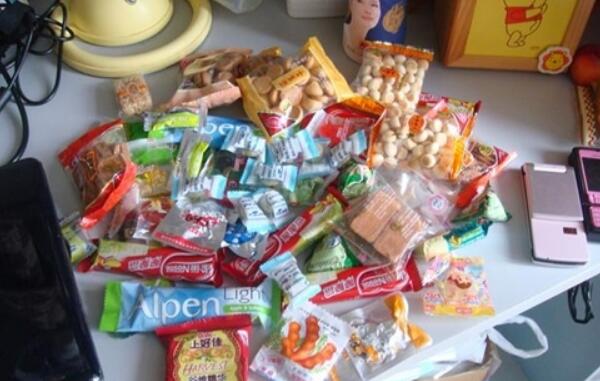 吃零食的危害，长期吃会厌食、肥胖（影响肠胃功能）147 / 作者:UFO爱好者 / 帖子ID:81795