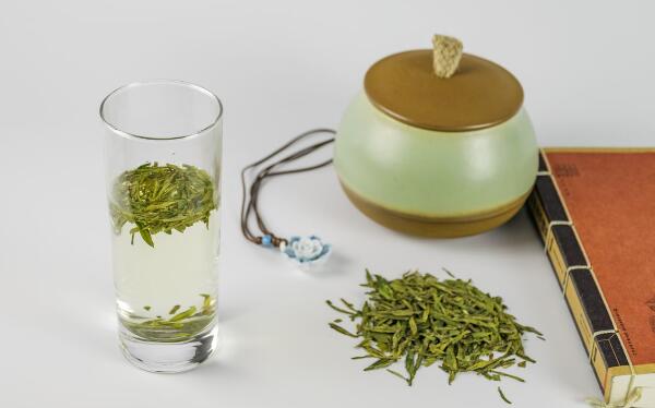 茶叶是酸性还是碱性，碱性（可以中和体内多余的酸）723 / 作者:UFO爱好者 / 帖子ID:81798