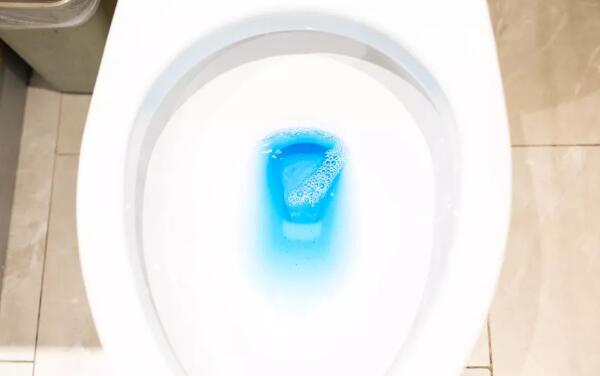 马桶里的尿垢怎么去除，白醋、小苏打、可乐清洁效果好69 / 作者:UFO爱好者 / 帖子ID:81700
