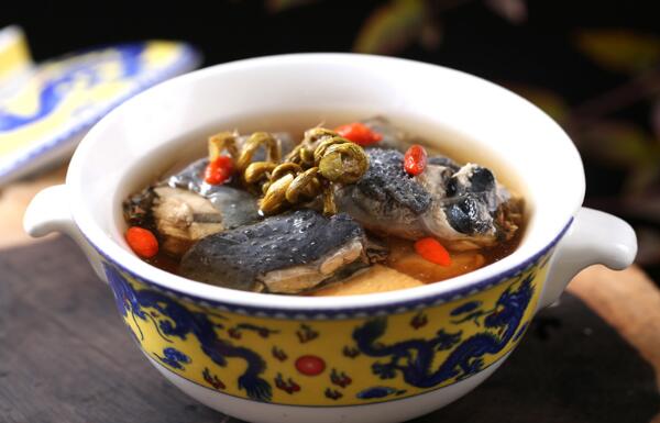 乌骨鸡的功效与作用，滋阴补肾、提高免疫力、防癌抗癌982 / 作者:UFO爱好者 / 帖子ID:81705