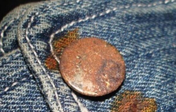 衣服上的铁锈怎么去除，用柠檬汁、酸奶、草酸清洗645 / 作者:UFO爱好者 / 帖子ID:81312