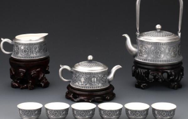 银杯子可以泡茶吗，可以（茶味更香/提高人体免疫力）786 / 作者:UFO爱好者 / 帖子ID:81317