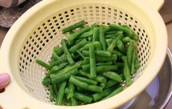 为什么冻豆角有毒，存放时间过长（冻豆角要尽快吃完）902 / 作者:UFO爱好者 / 帖子ID:81322