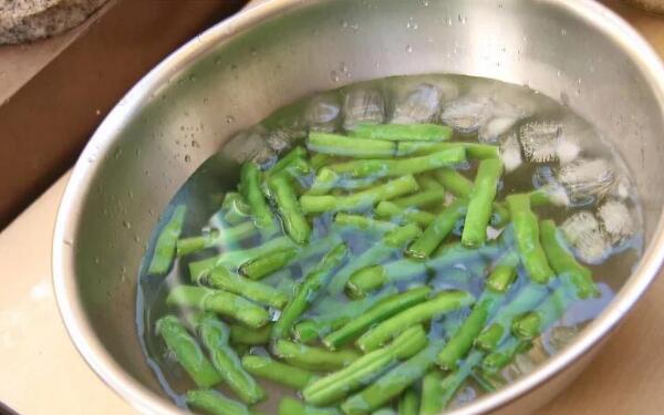 为什么冻豆角有毒，存放时间过长（冻豆角要尽快吃完）249 / 作者:UFO爱好者 / 帖子ID:81322