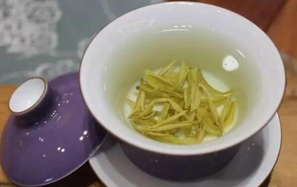 黄金芽属于什么茶 黄金芽茶的功效与作用（提神抗衰老）411 / 作者:UFO爱好者 / 帖子ID:81207