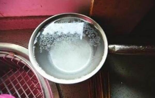 水烧开后有白色漂浮物，碳酸钙、碳酸镁（等沉淀后再喝）284 / 作者:UFO爱好者 / 帖子ID:81001