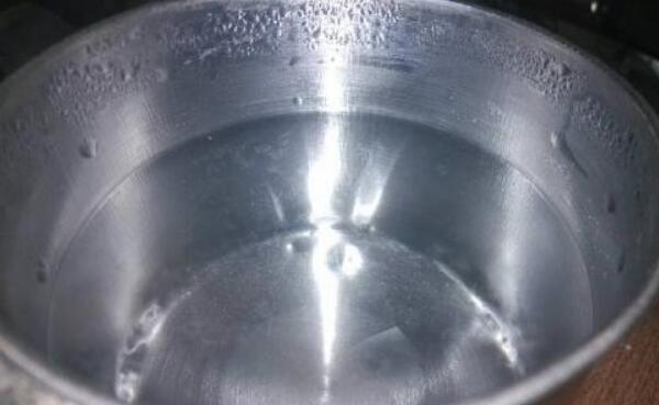 水烧开后有白色漂浮物，碳酸钙、碳酸镁（等沉淀后再喝）763 / 作者:UFO爱好者 / 帖子ID:81001