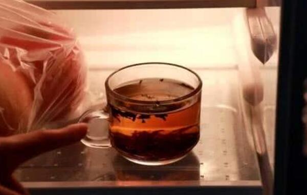 隔夜茶的妙用，隔夜茶洗头去头屑（隔夜茶漱口除口臭）732 / 作者:UFO爱好者 / 帖子ID:80881