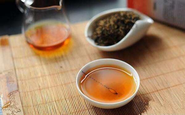隔夜茶的妙用，隔夜茶洗头去头屑（隔夜茶漱口除口臭）530 / 作者:UFO爱好者 / 帖子ID:80881