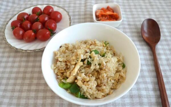 隔夜饭能吃吗，炒花饭味道极美（隔夜饭变质才不能吃）299 / 作者:UFO爱好者 / 帖子ID:80906