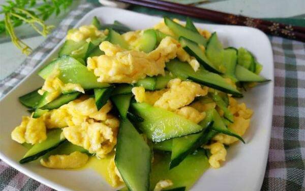黄瓜和鸡蛋能一起吃吗，能（同食营养互补/促进消化）217 / 作者:UFO爱好者 / 帖子ID:80818