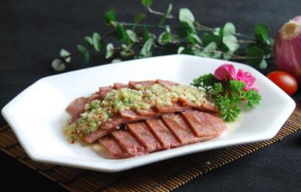 吃驴肉的禁忌 吃驴肉不能和什么一起吃（金针菇、狗肉）232 / 作者:UFO爱好者 / 帖子ID:80635