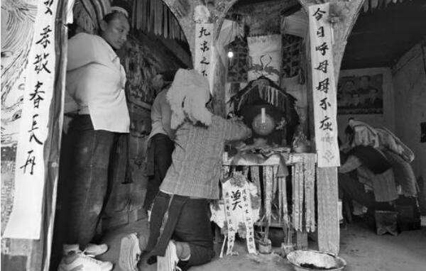守灵是什么意思 守灵的规矩和禁忌（孕妇、产妇回避）772 / 作者:UFO爱好者 / 帖子ID:78475