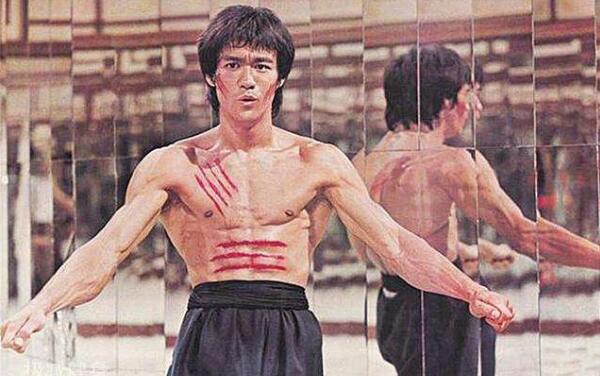 李小龙一秒9拳是真的吗，全速不止9拳（世界纪录13拳）820 / 作者:UFO爱好者 / 帖子ID:78102