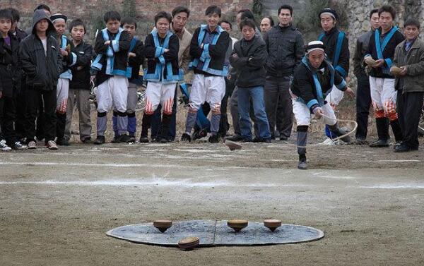 壮族的传统节日是什么：歌圩节、中元节、牛魂节、陀螺节552 / 作者:UFO爱好者 / 帖子ID:76462