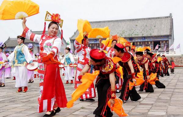 女真族是现在哪个民族：满族（中国56个民族之一）749 / 作者:UFO爱好者 / 帖子ID:76130