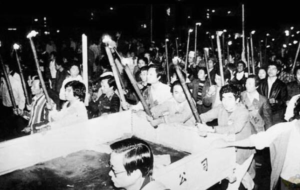 台湾美丽岛事件是怎么回事：官民冲突事件，数百人受伤997 / 作者:UFO爱好者 / 帖子ID:74721