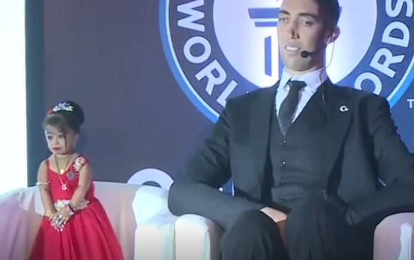 乔蒂·阿姆奇结婚了吗：和世界最高男子结婚（身高差惊人）657 / 作者:UFO爱好者 / 帖子ID:100344
