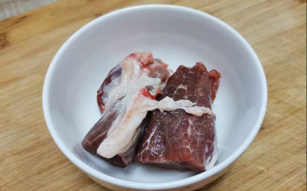 进口冷冻猪肉为什么便宜：养殖成本低，薄利多销占领中国市场430 / 作者:UFO爱好者 / 帖子ID:72285