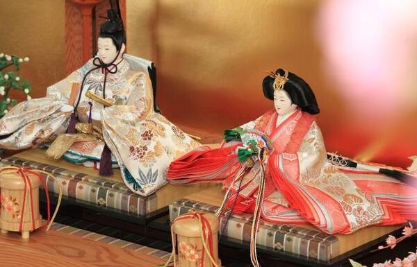 日本天皇制的由来 日本天皇多少年历史了（2600年左右）462 / 作者:UFO爱好者 / 帖子ID:70203